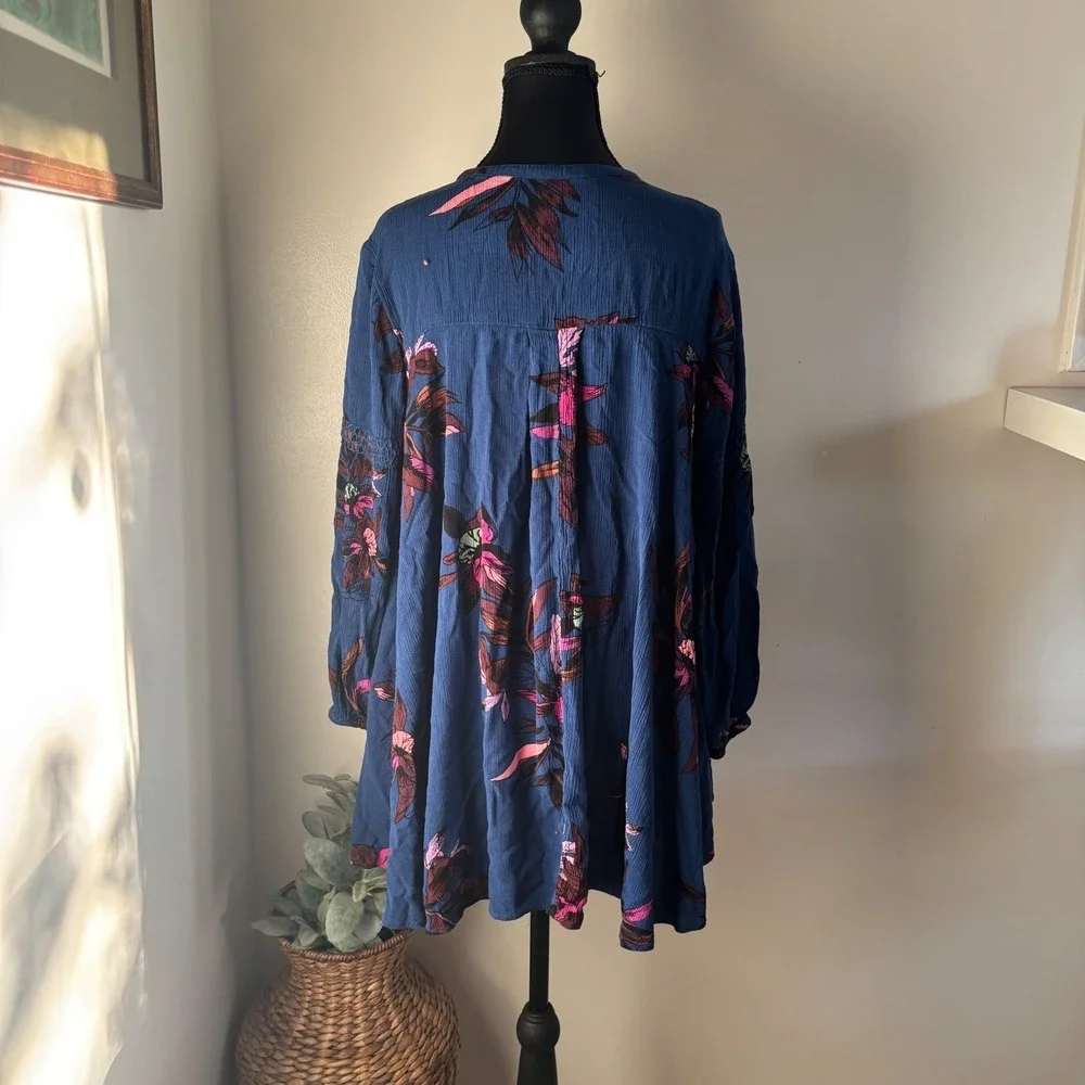 Free People Tree Swing‎ Blue Floral Print Keyhole Neck Long Sleeve Tunic Boho S - Picture 4 of 14